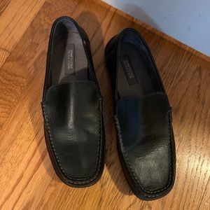 Black Kenneth Cole leather slip on shoes